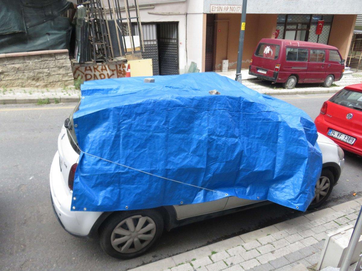 Üsküdarlılar doluya hazır: Araç sahipleri battaniyeyle önlem aldı