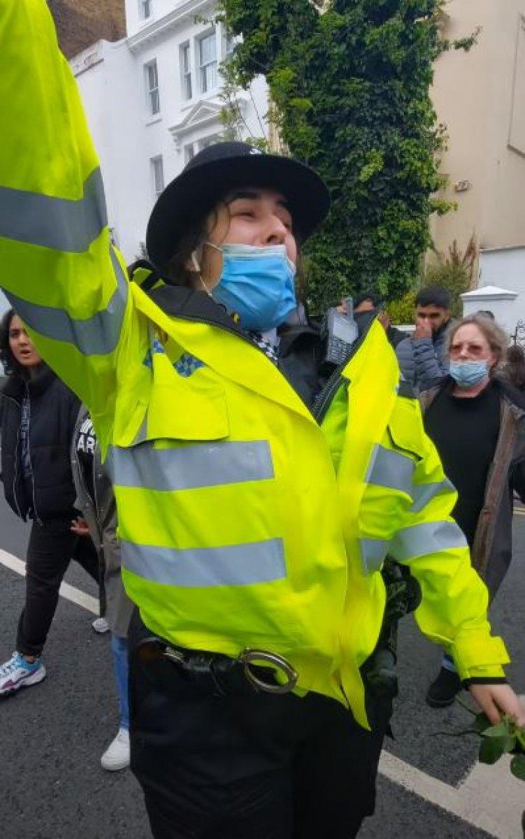 'Özgür Filistin' sloganı atan İngiliz polisine soruşturma