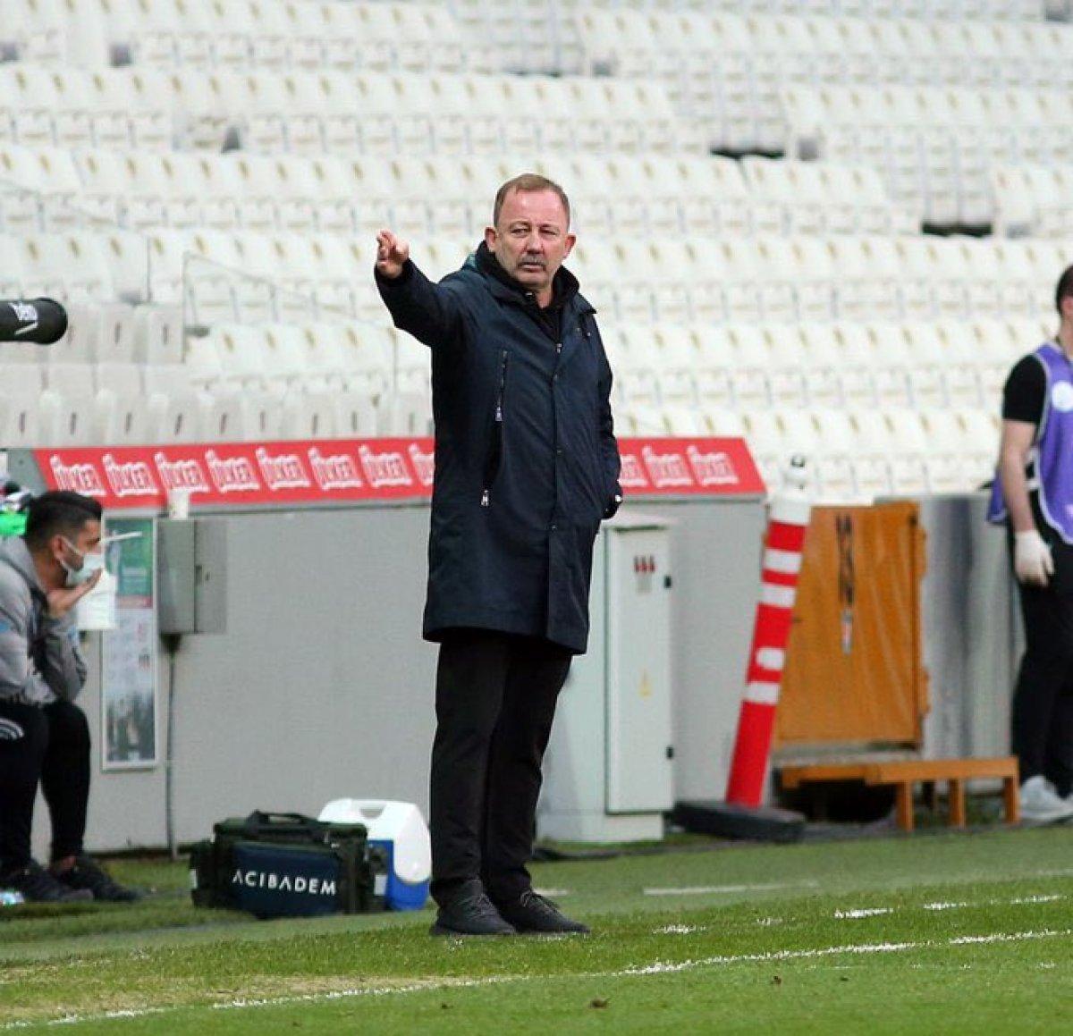 Sergen Yalçın: Sezonu 2 kupayla tamamlamak istiyoruz