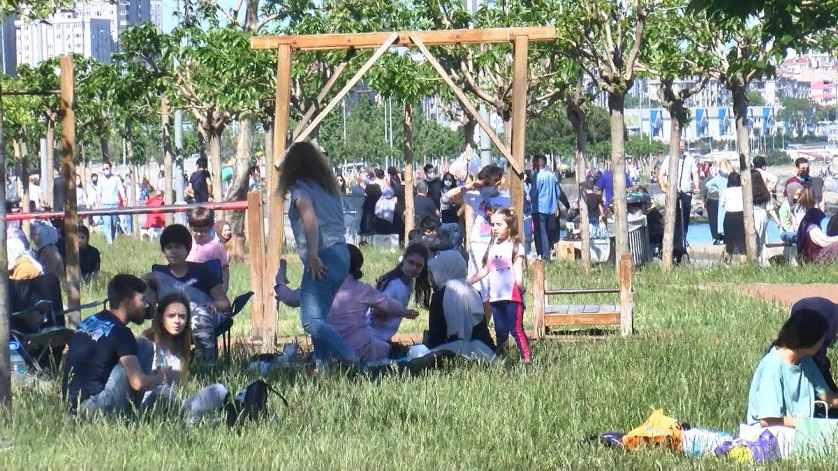 Bakırköy'de sahiller doldu