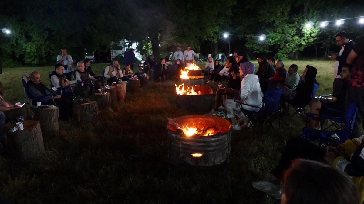 Bekir Pakdemirli, doğada gençlerle bir araya geldi
