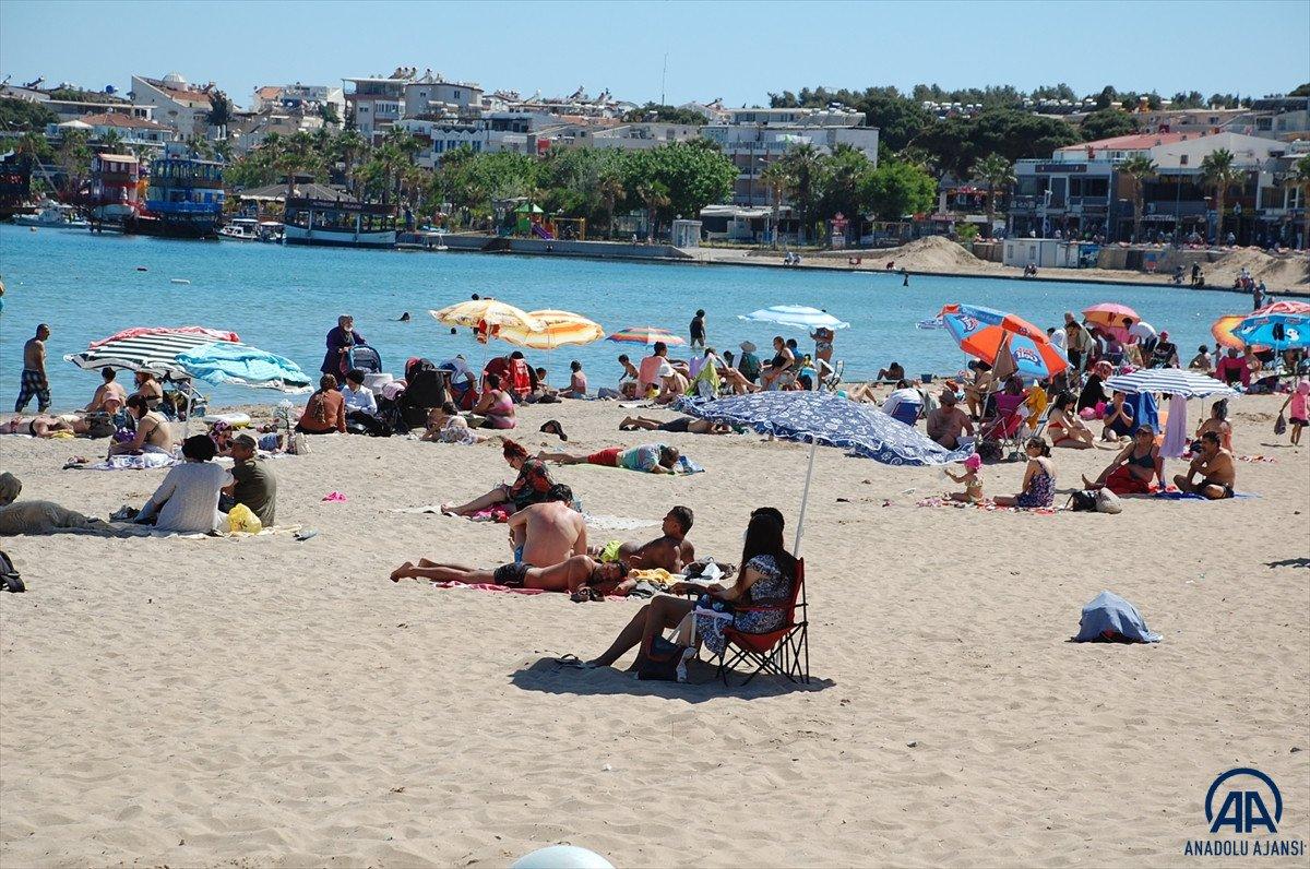 Muğla, Antalya ve Aydın'da sahiller doldu