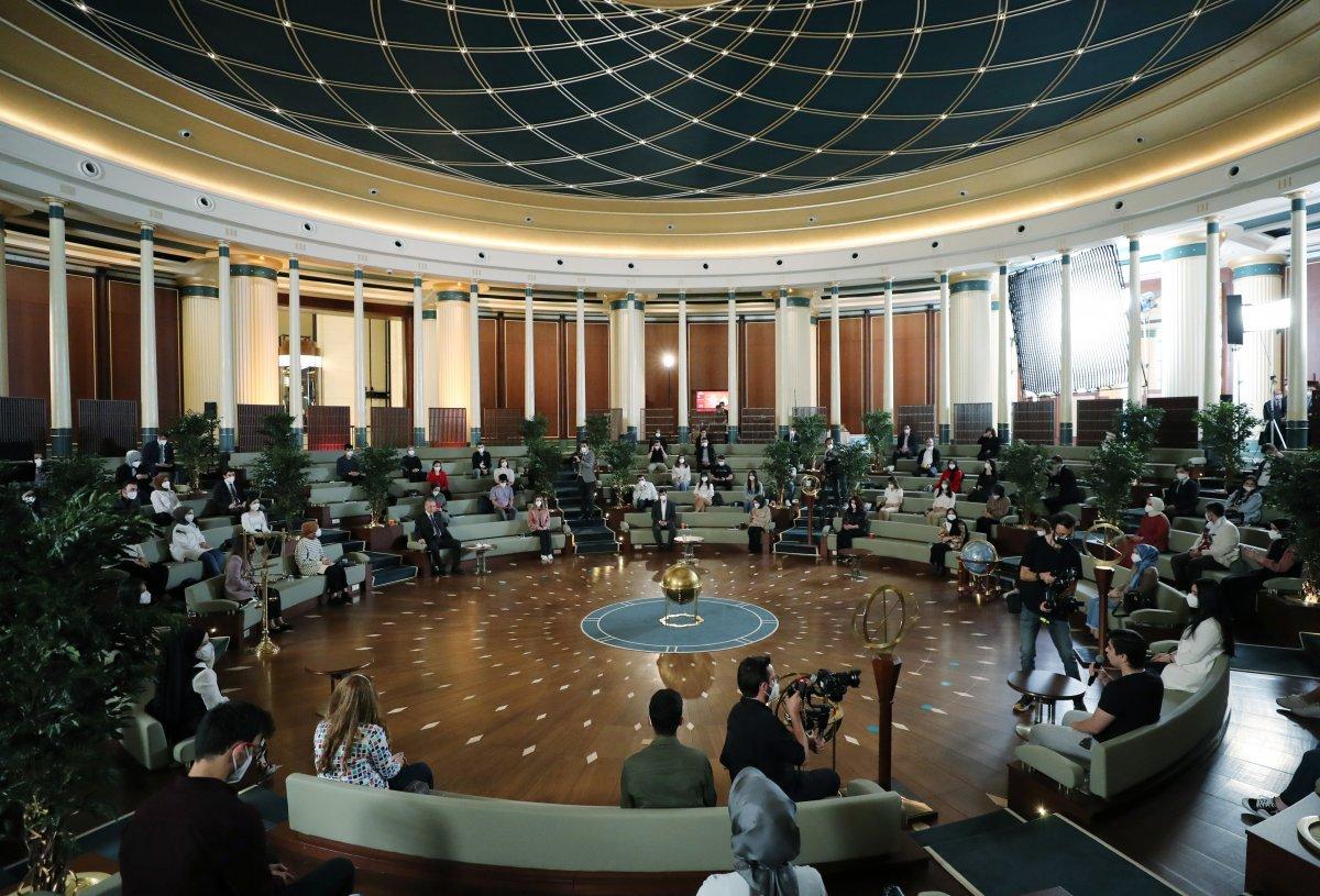 Cumhurbaşkanı Erdoğan gençlerin sorularını yanıtladı