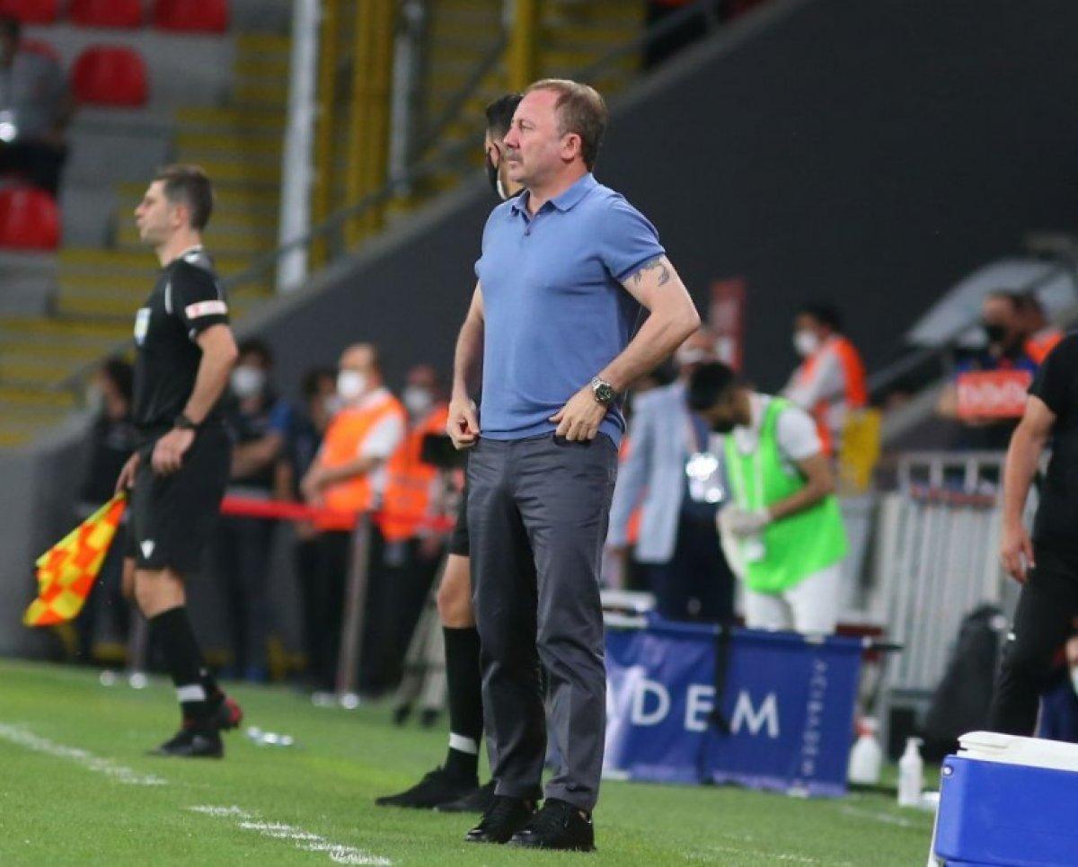 Sergen Yalçın: Hayatımda bir süre futbol olmayacak