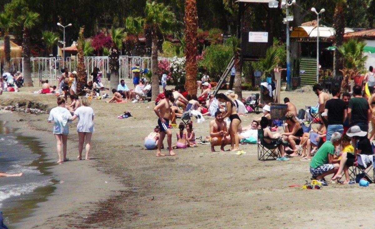 Muğla, Antalya ve Aydın'da sahiller doldu