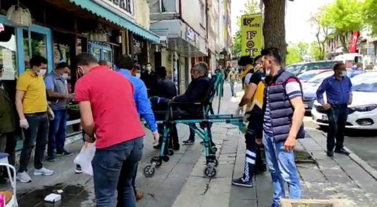 Kars'ta 'husumetliler' arasında silahlı çatışma: 2 yaralı