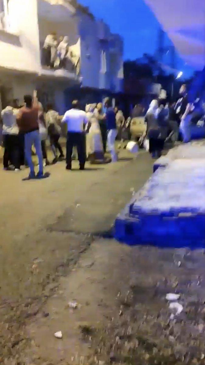 Bursa’da sokak kavgası: Taş, sopa sandalyeler ile saldırdılar