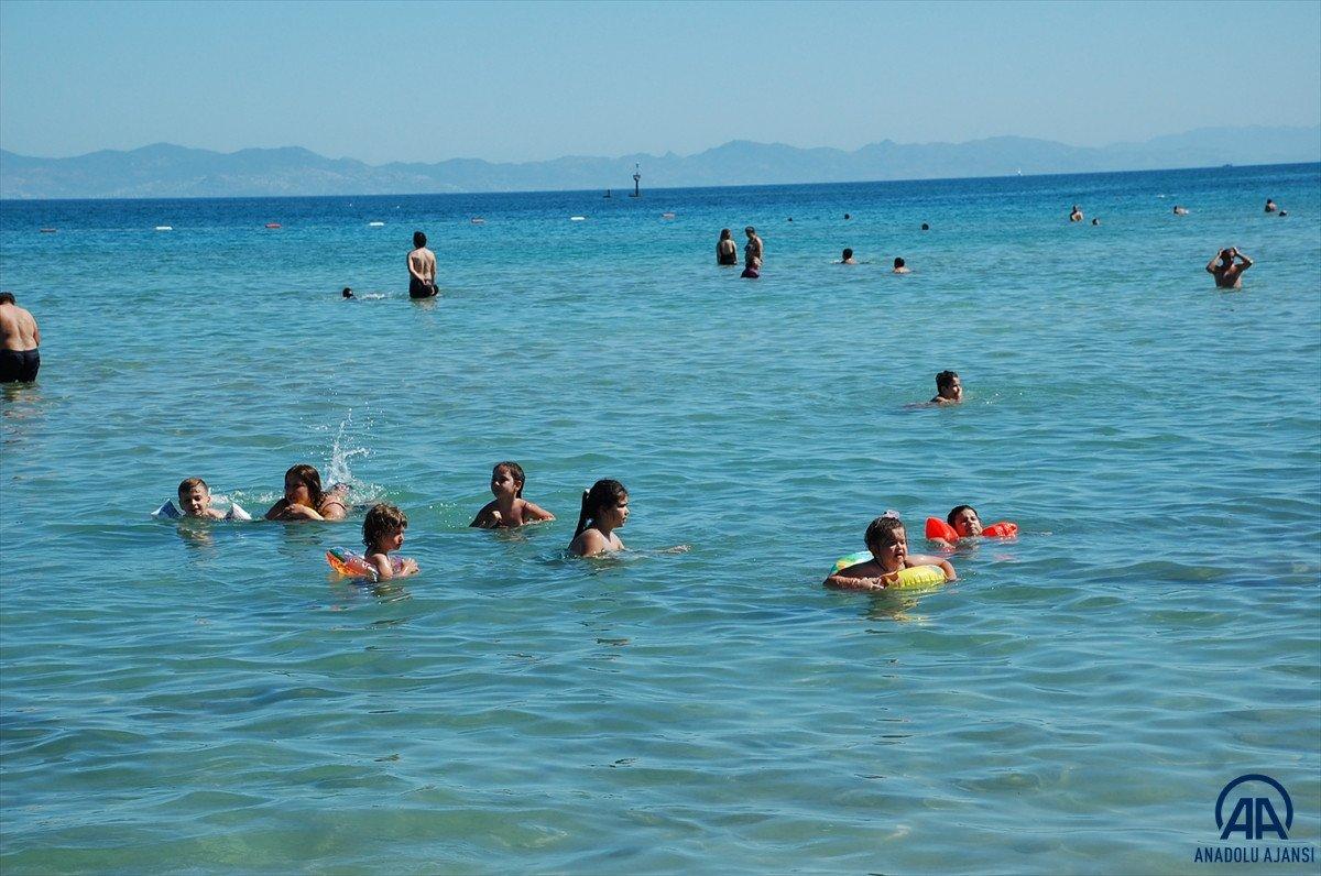 Muğla, Antalya ve Aydın'da sahiller doldu