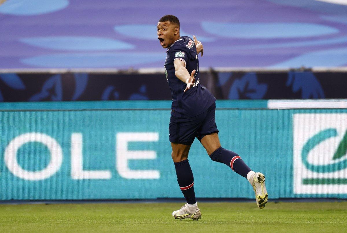 PSG, Monaco'yu 2 golle yenerek Fransa Kupasını kazandı