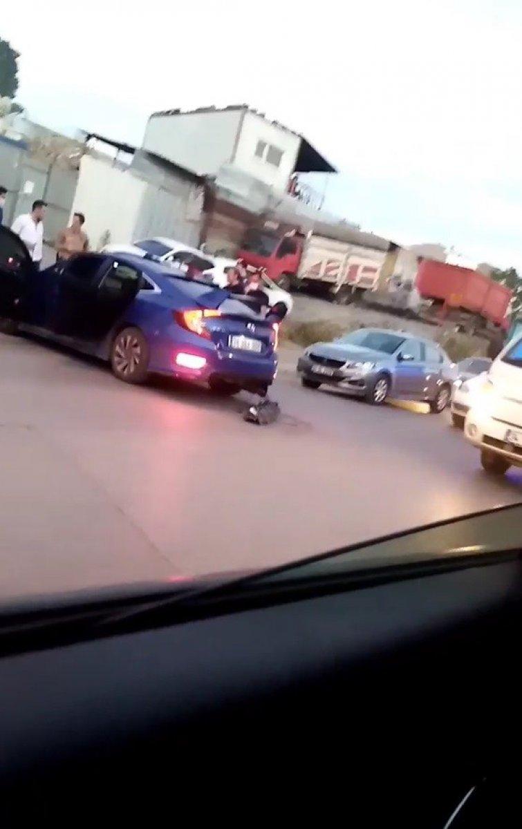 Avcılar’da polisten kaçan sürücü, ortalığı birbirine kattı