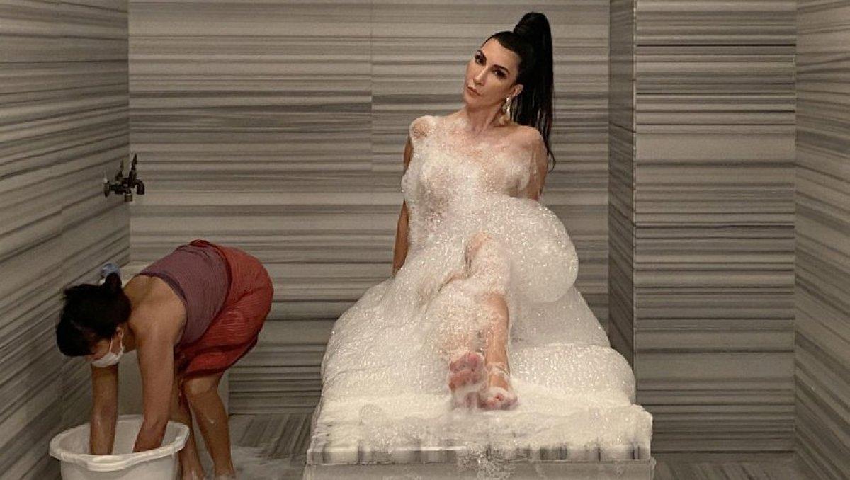 Hande Yener, hamamda