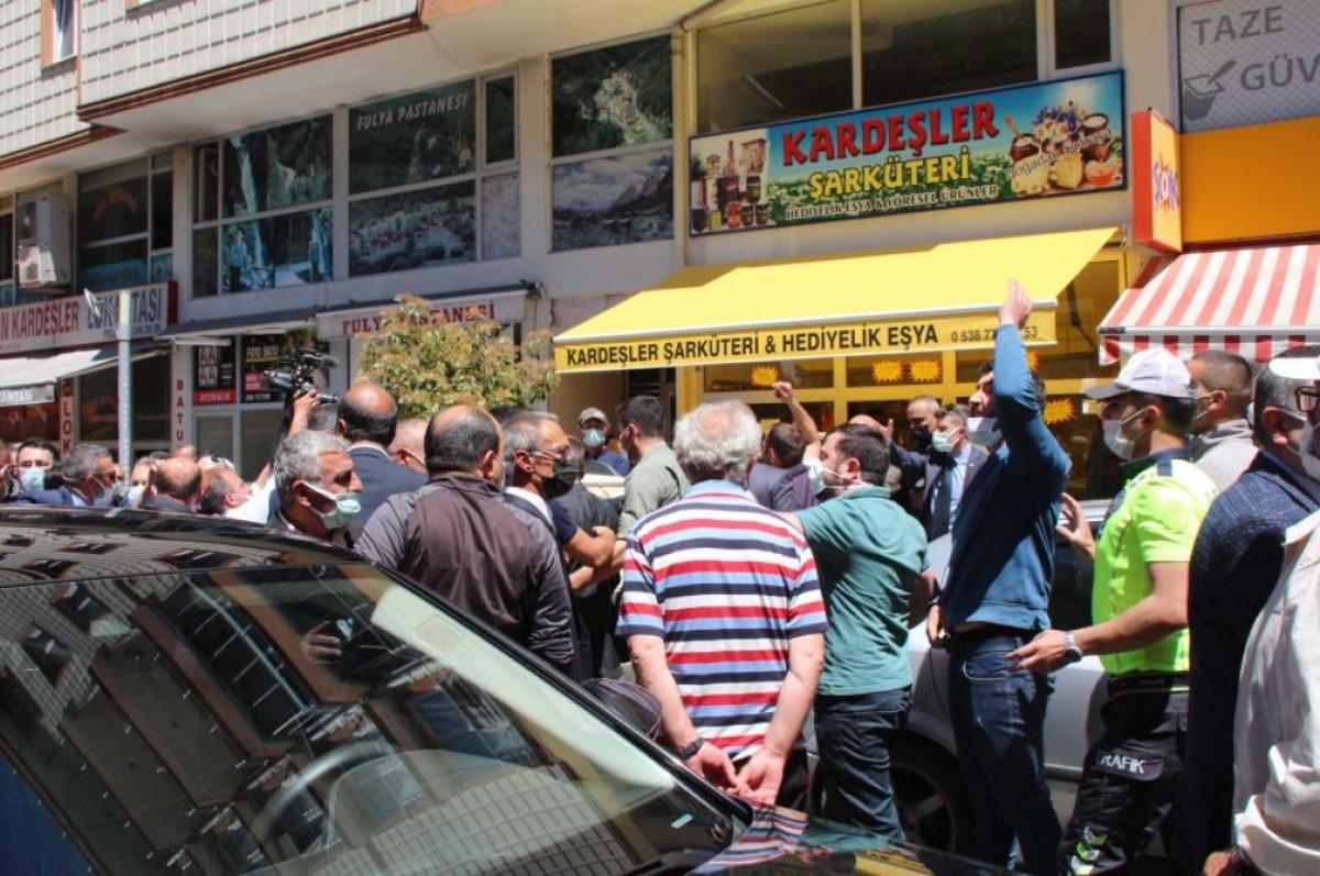 Meral Akşener, protesto üzerine İkizdere'den ayrıldı