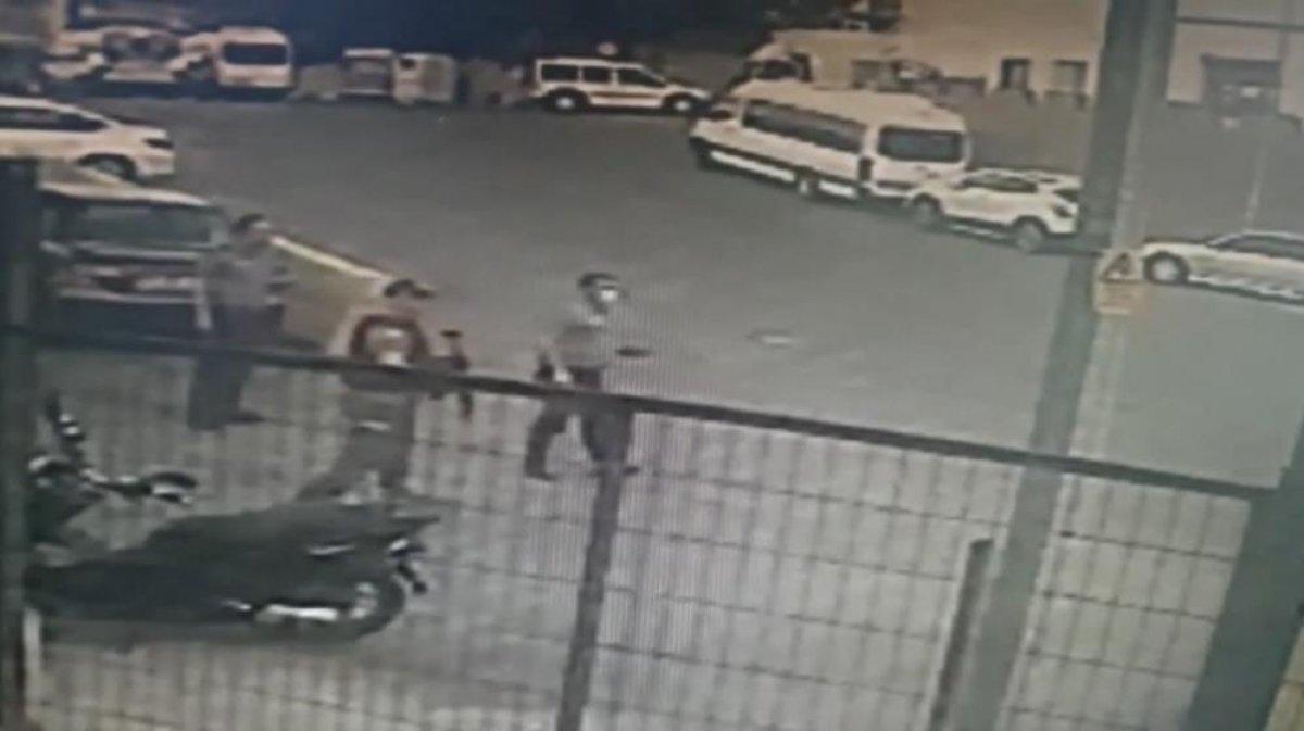 Kağıthane’de asker eğlencesi yapan grup, emniyetin önünden geçince yakalandı