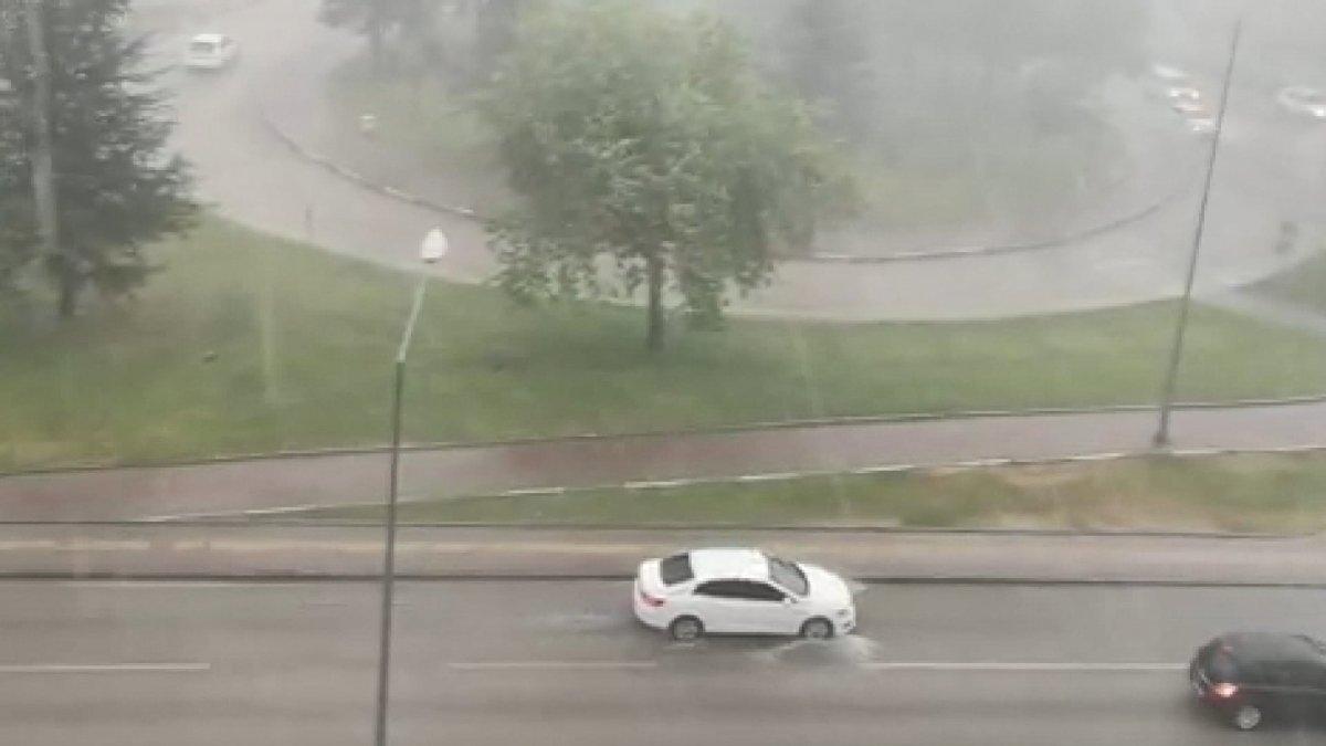 Bursa'da sağanak yağış etkili oldu