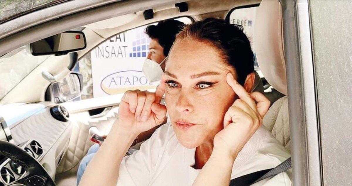 Hülya Avşar: Aşı oldum