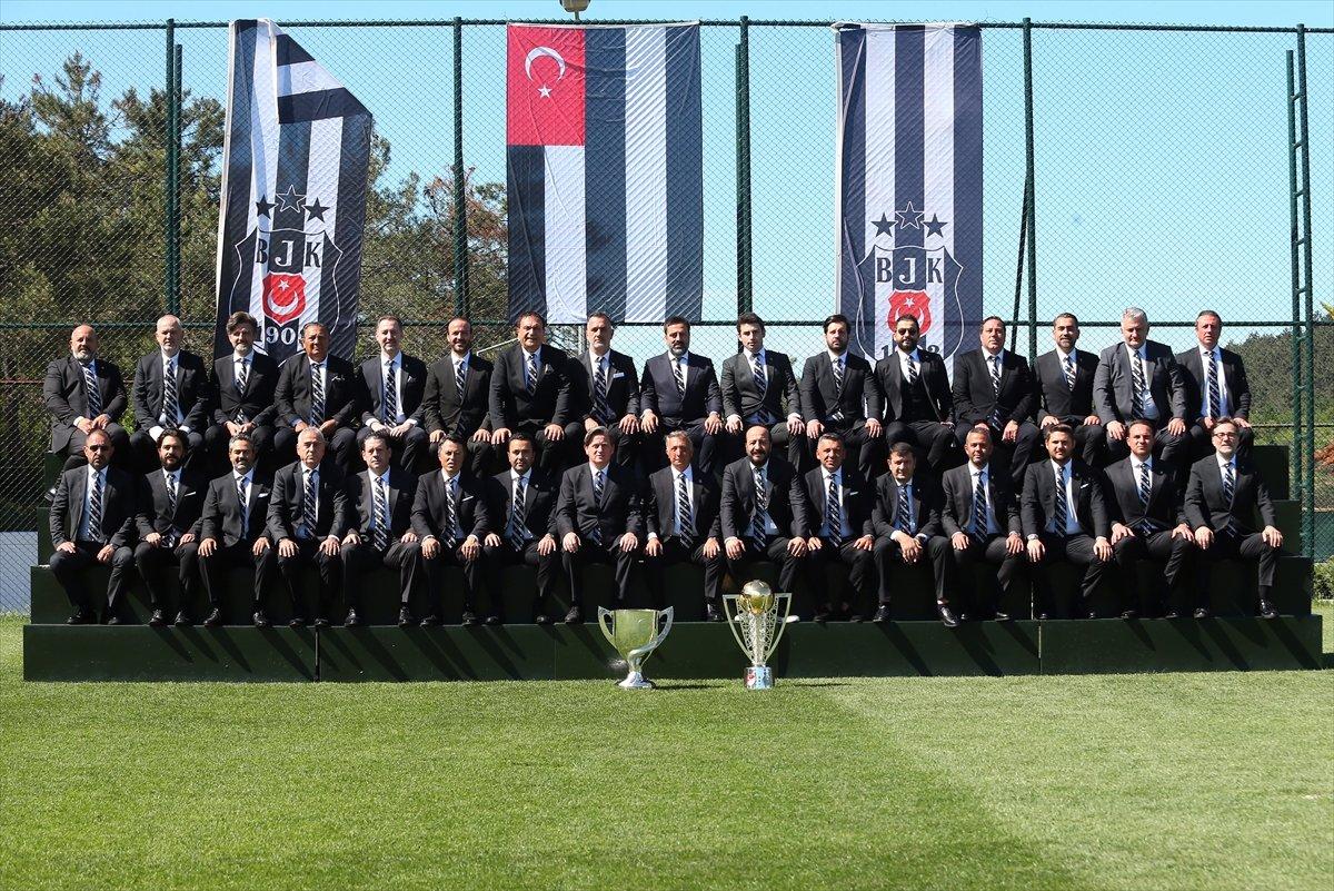 Beşiktaş, şampiyonluk için poster çekimi düzenledi