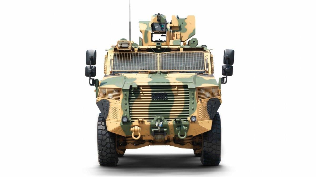 NATO Türk zırhlısı Vuran'ı paylaştı