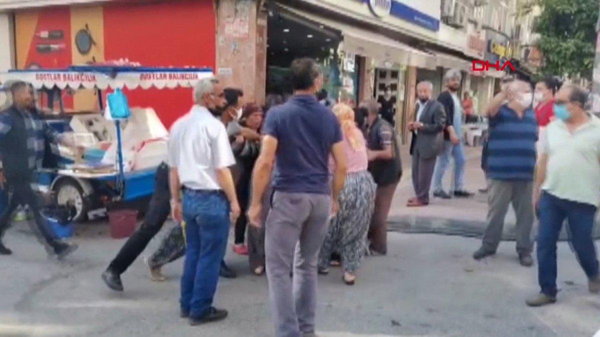 Mersin’de sebze tezgahı kuran kadınların yer kavgası kamerada