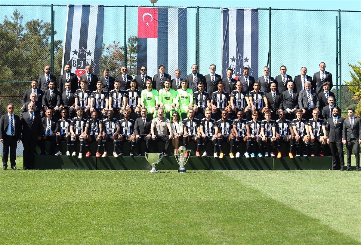 Beşiktaş, şampiyonluk için poster çekimi düzenledi
