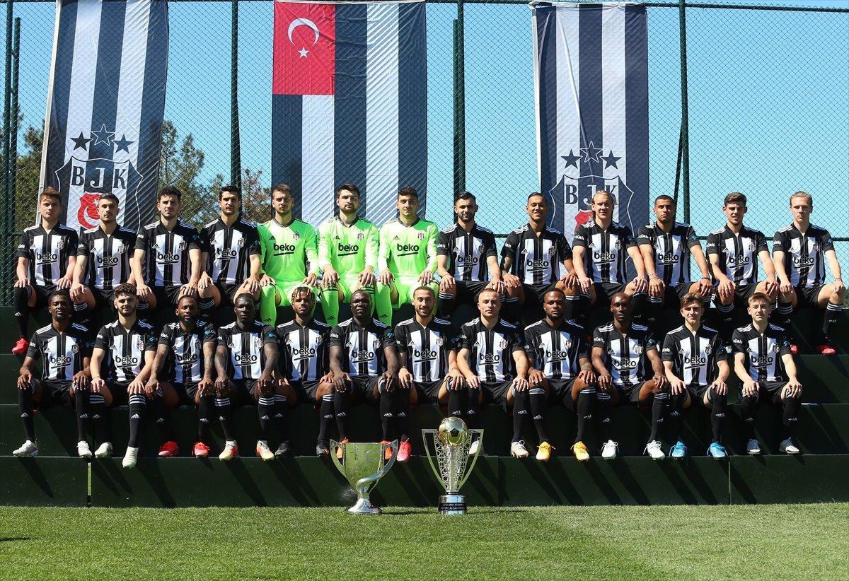 Beşiktaş, şampiyonluk için poster çekimi düzenledi