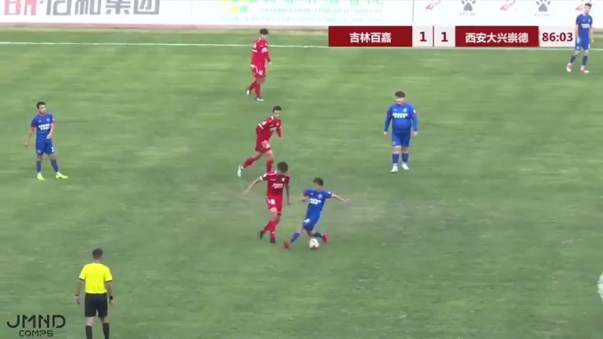 126 kiloluk futbolcunun maç görüntüleri