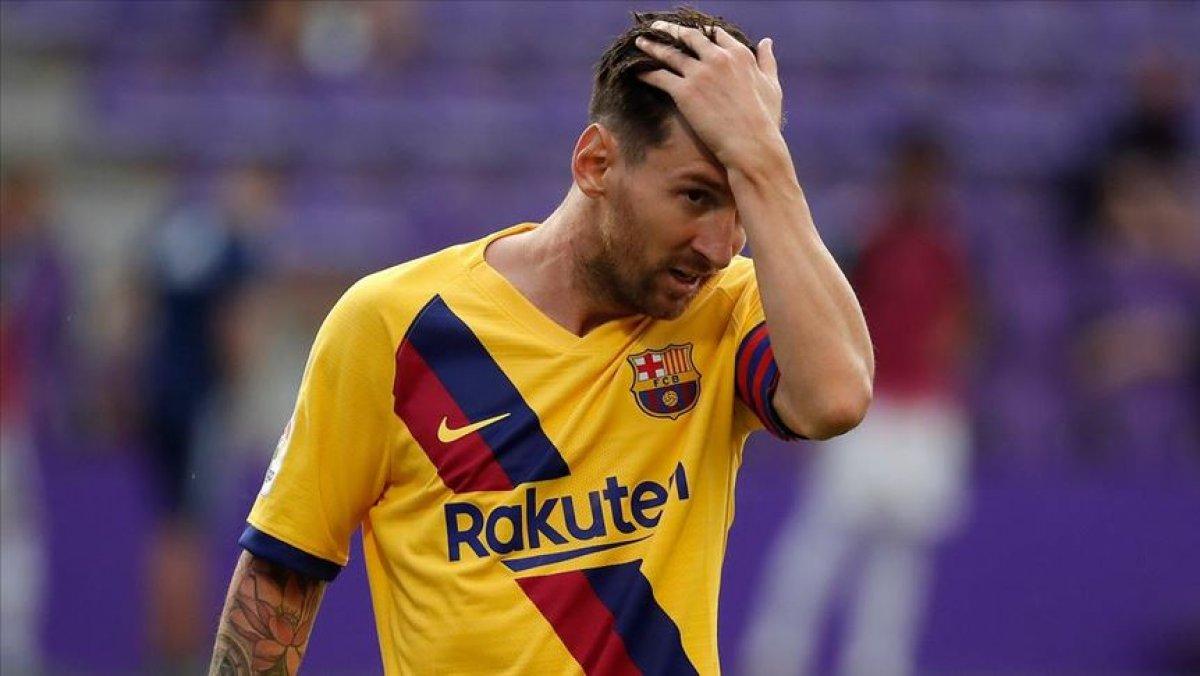 Messi Barcelona'da kalıyor