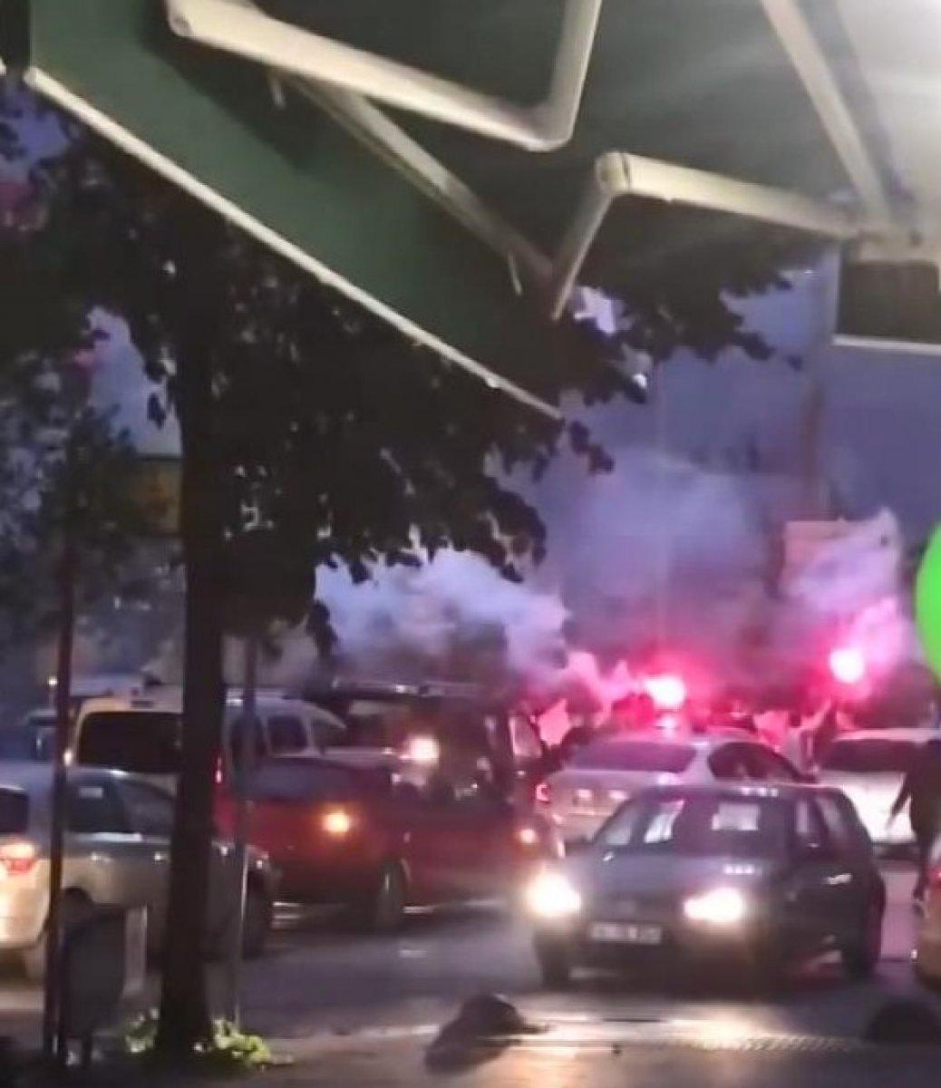 İstanbul'da kısıtlamaya rağmen asker eğlencesi