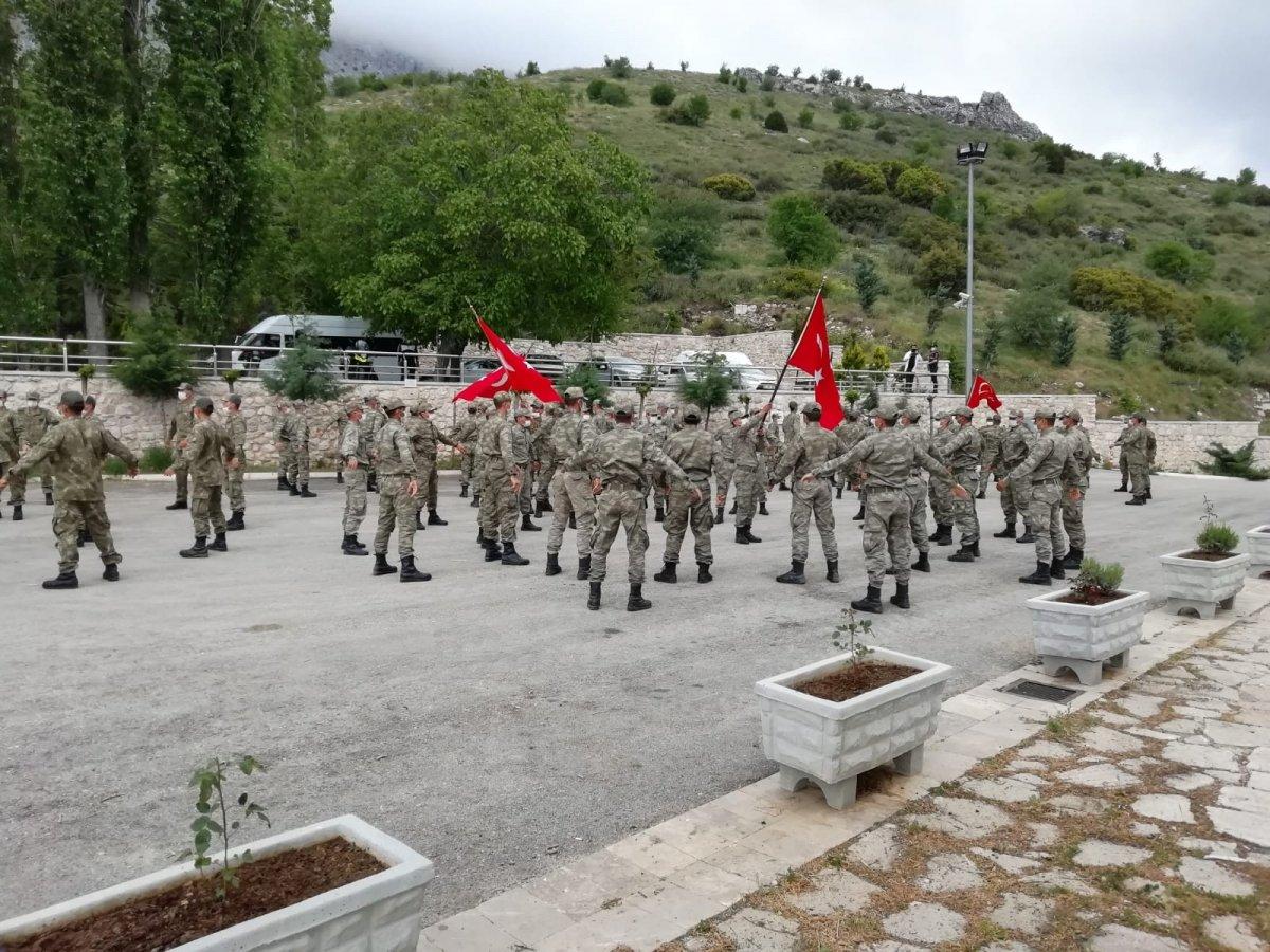 Burdur'da komandolardan harmandalı