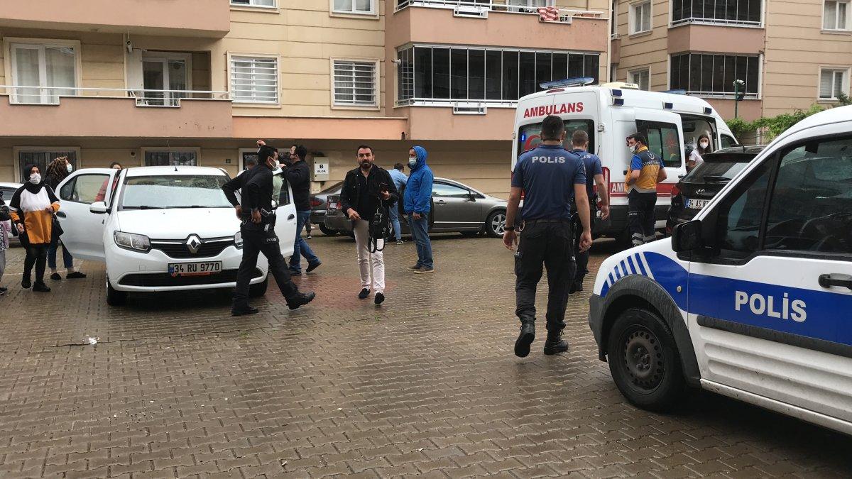 Bursa'da satırlı bıçaklı komşu kavgası: 4 yaralı