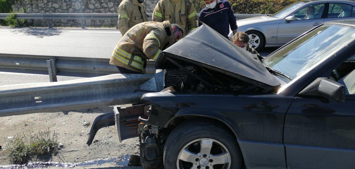 Bahçelievler'de bariyer otomobile girdi