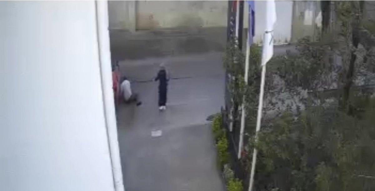 Kartal'da kontrolden çıkan araç takla attı