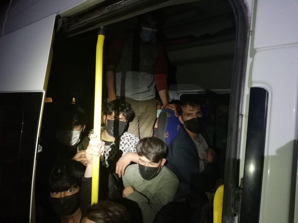 Osmaniye’de 74 kaçak göçmen yakalandı