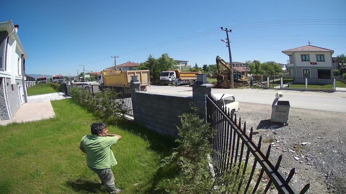 Düzce’de üşengeçlik yapan adam fenomen oldu