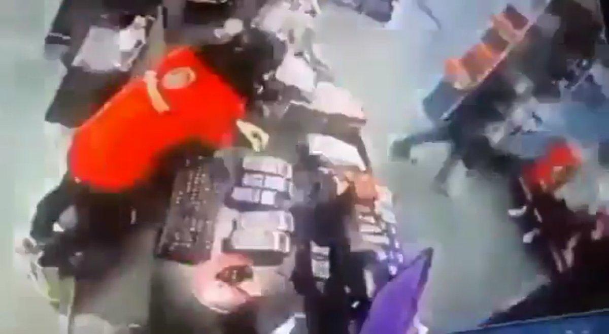 Yozgat'taki benzinlikte, kadının dayak yemesini film gibi izlediler