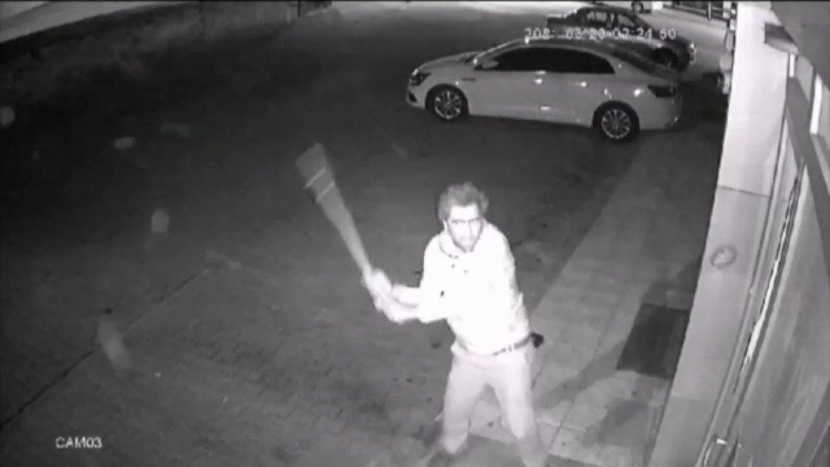 Malatya’da, İYİ Parti binasına sopalı saldırı