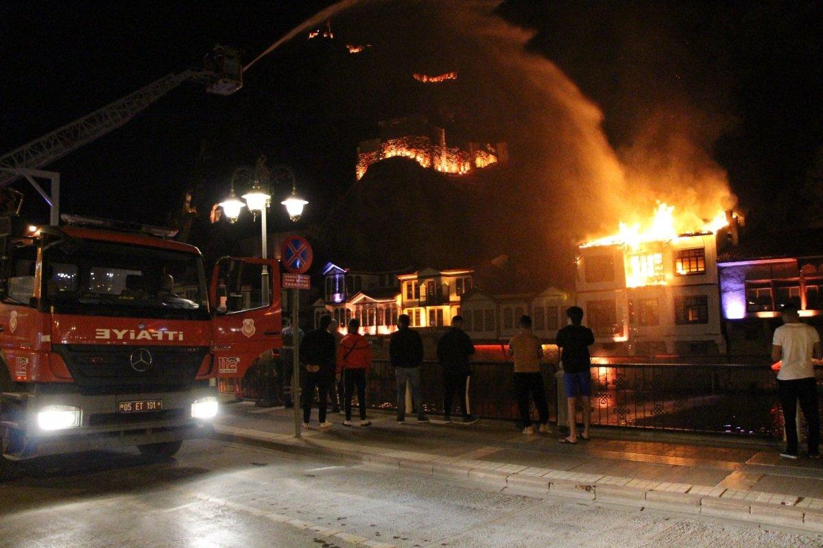 Amasya'da otel olarak kullanılan tarihi konakta yangın çıktı