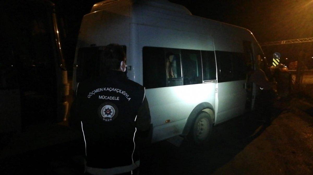 Osmaniye’de 74 kaçak göçmen yakalandı