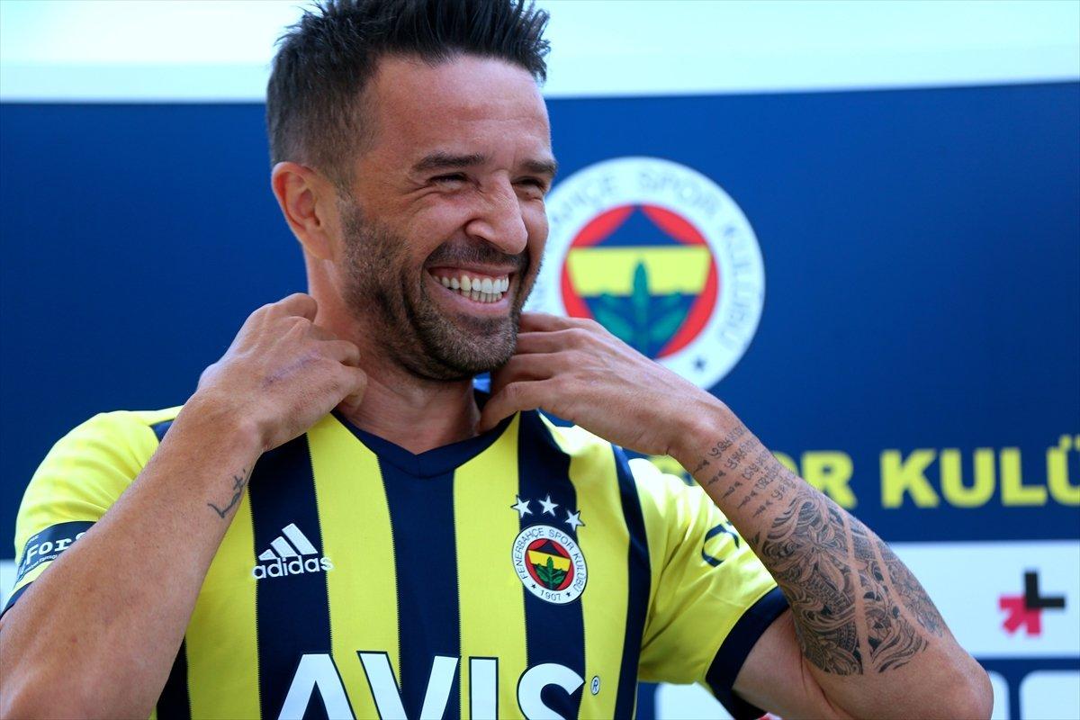 Gökhan Gönül'e sözleşme jesti