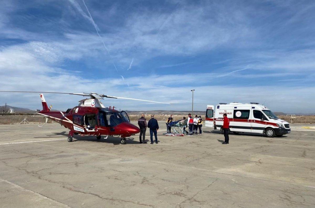 Afyonkarahisar’da kalp hastası, hava ambulansı ile hastaneye yetiştirildi