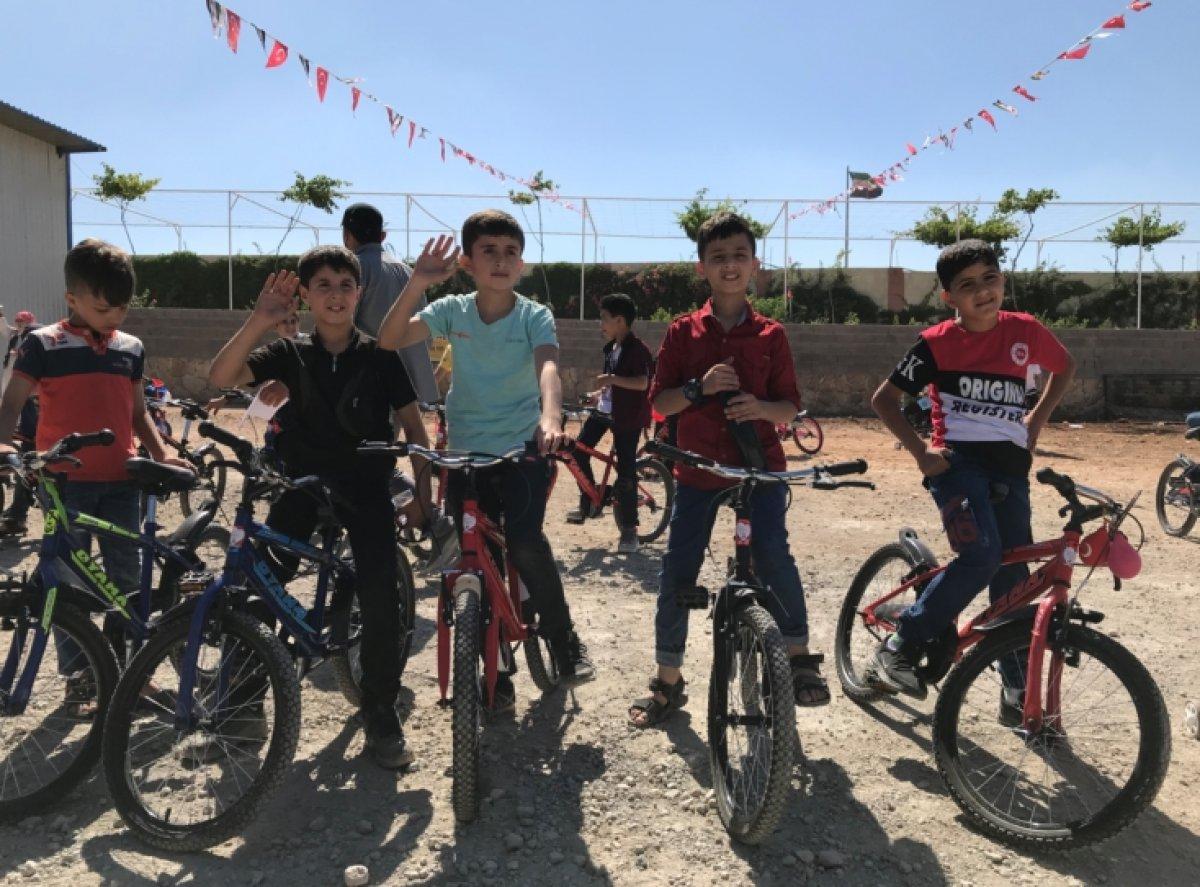 Acıbadem Okulları'ndan Bir Bisikletle Mutluluğa Kapı Açıyoruz kampanyası