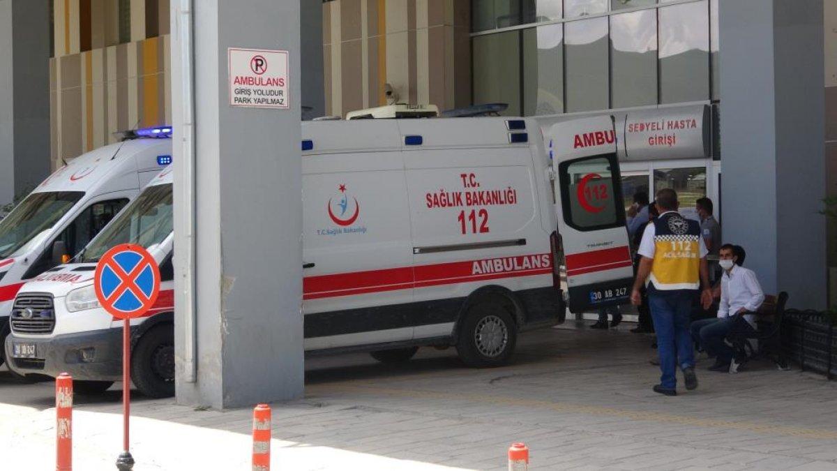 Van'da yaralı olarak geldiği hastanede 6 kişiyi darbetti