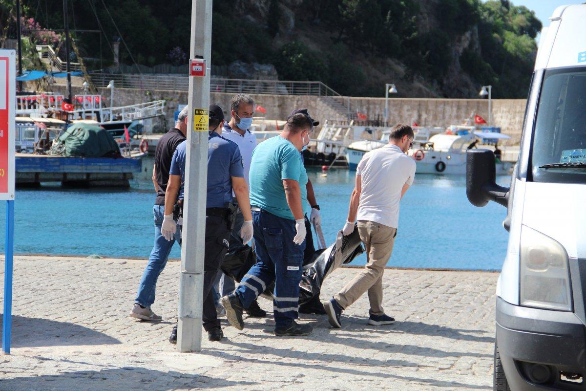 Antalya'da denizden ceset çıktı: Ailesi sinir krizi geçirdi