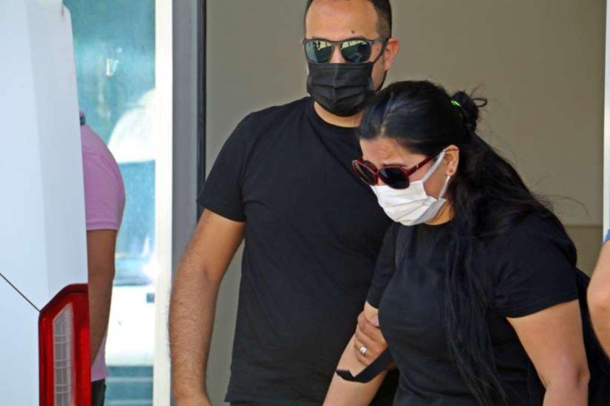Antalya'da, eşi tarafından öldürülen kadının cenazesi yakınlarına teslim edildi