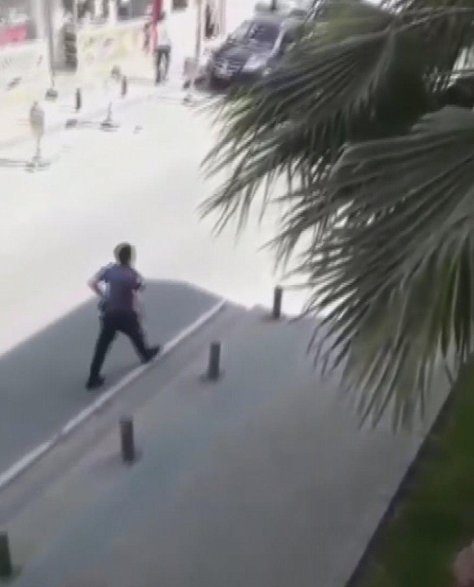 Küçükçekmece’de takip edildiğinden şüphelenip, silahını ateşledi