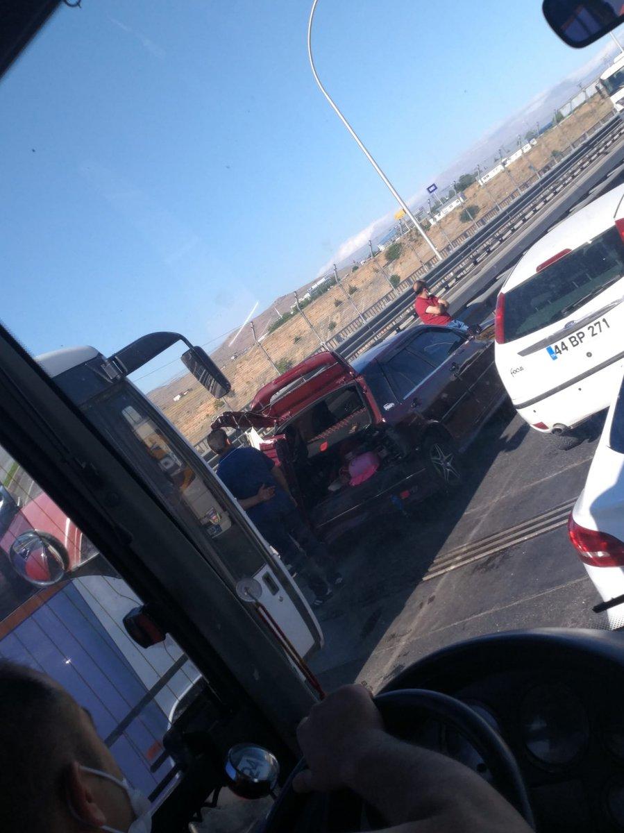 Malatya'da 9 araç birbirine girdi: 21 yaralı