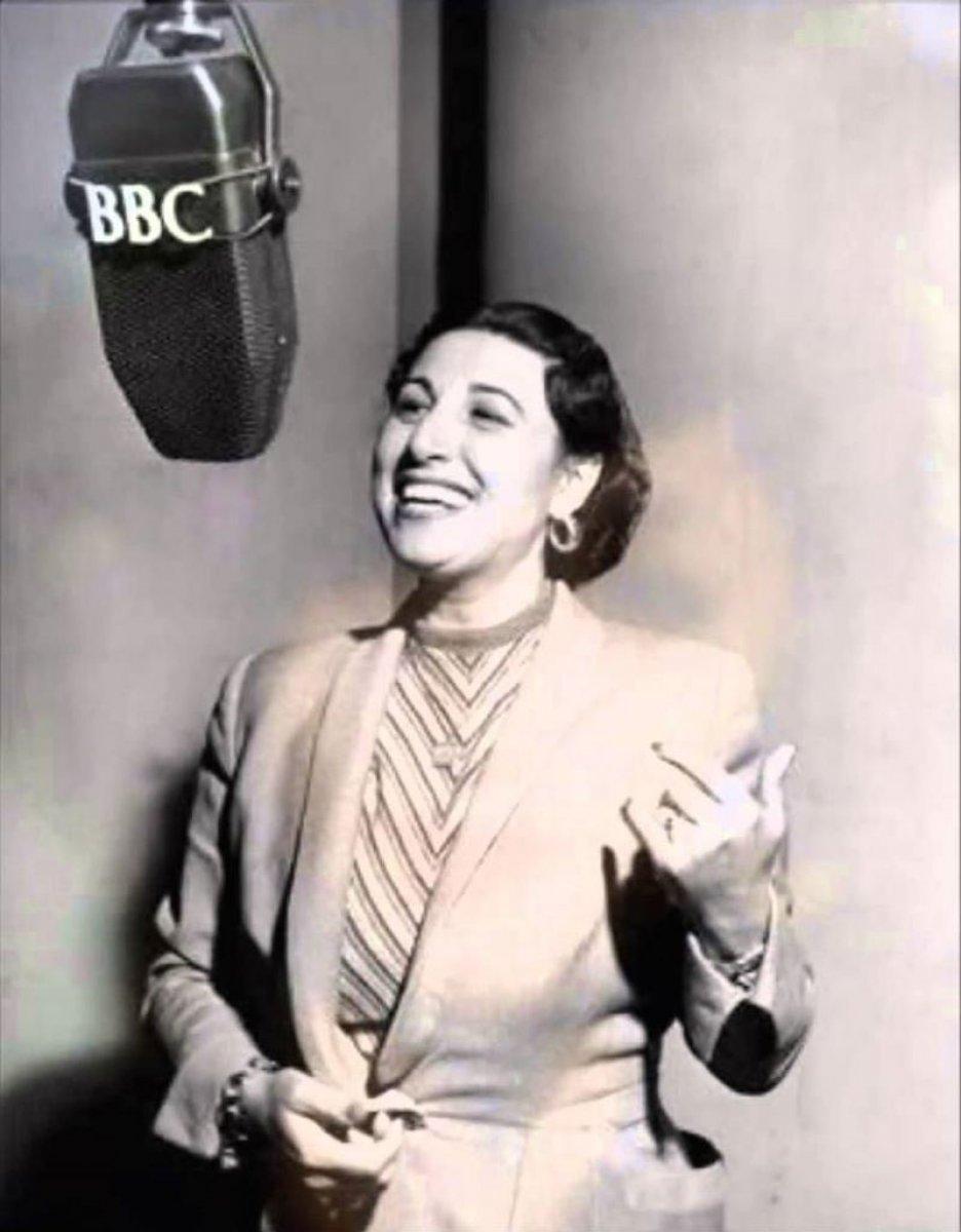 Cumhuriyetin Divası: Müzeyyen Senar kimdir?