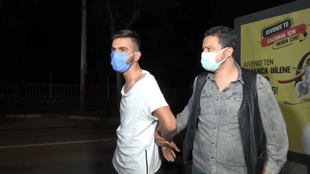 Bursa’da kısıtlamada polisten kaçan sürücü kaza yaptı