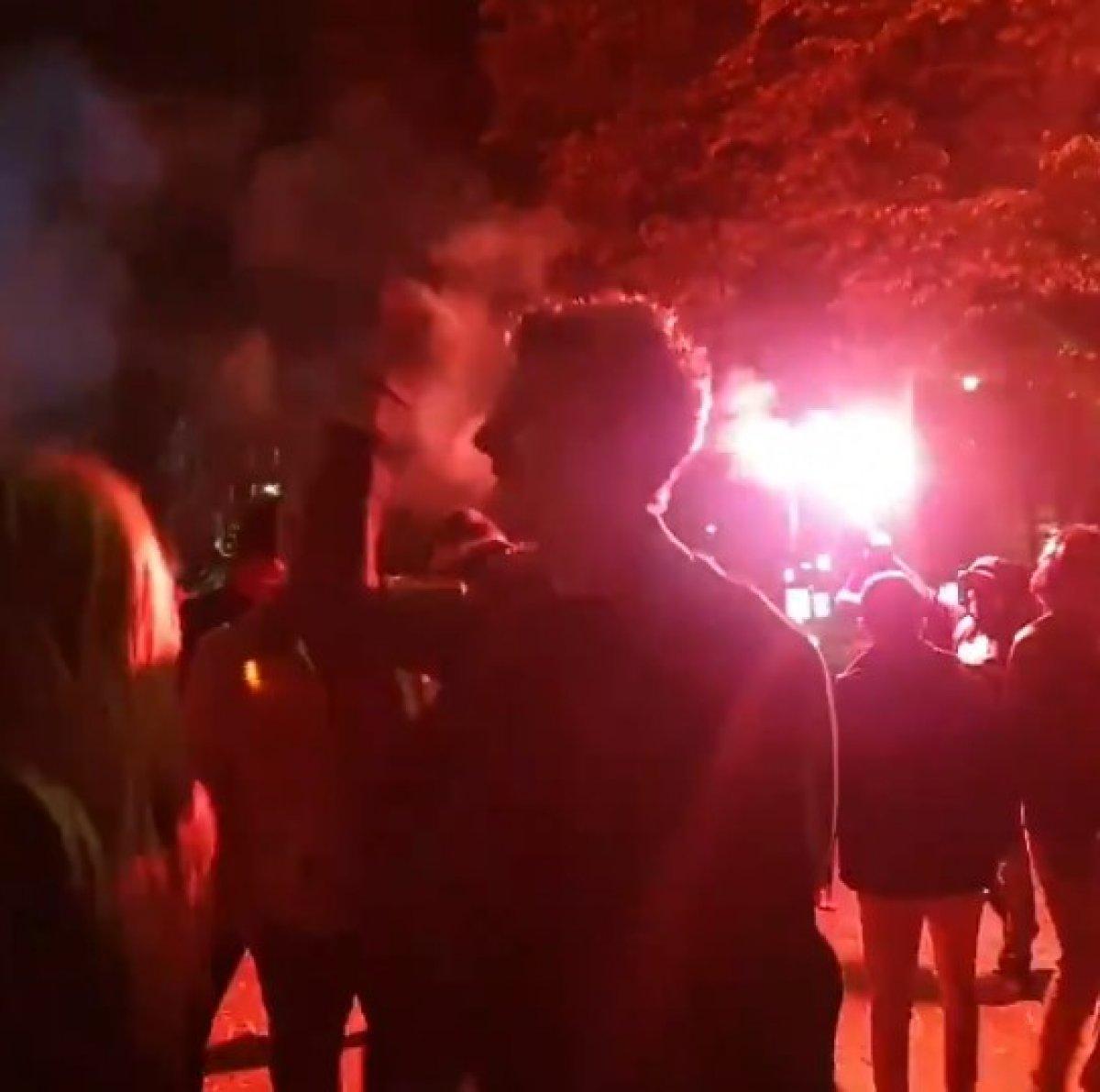 Fransa sokaklarında Burak Yılmaz tezahüratları