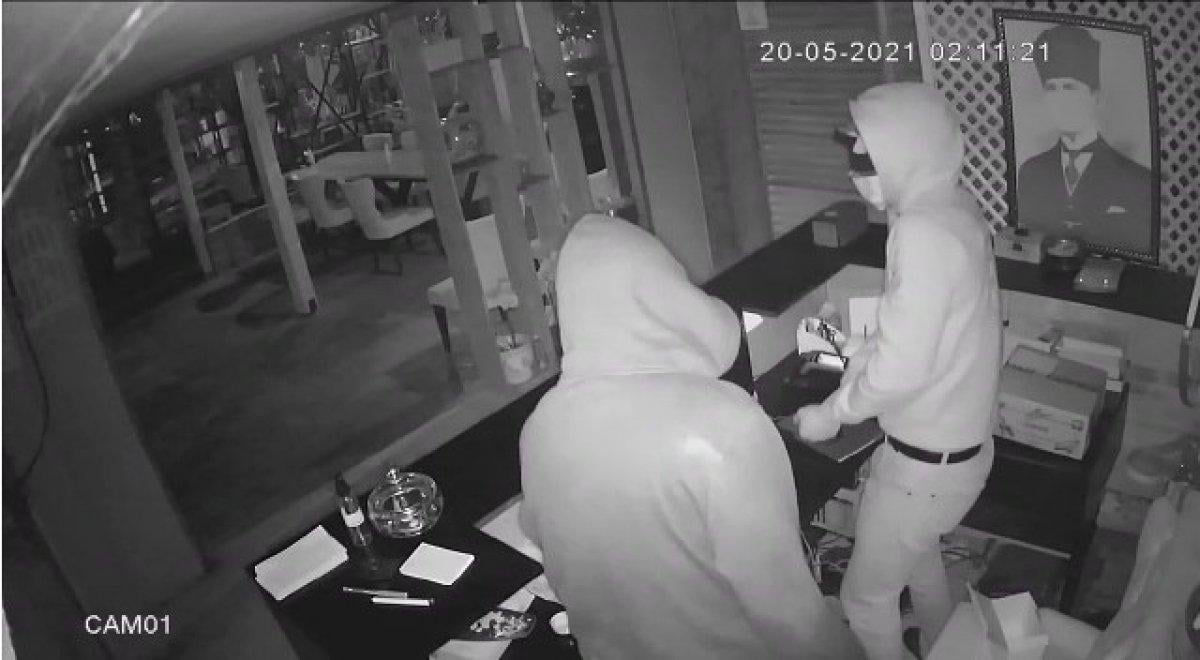 Samsun’da silahlı kavganın ardından, bir iş yerinin kasası çalındı