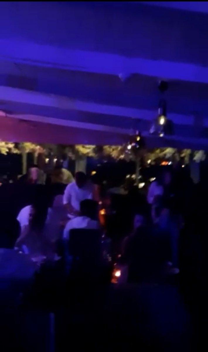 Beyoğlu'ndaki otelde kısıtlama günü doğum günü kutladılar